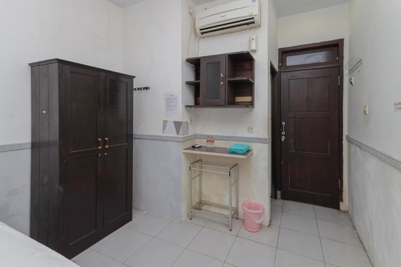 Reddoorz Near Stasiun Kota 2 Hotel